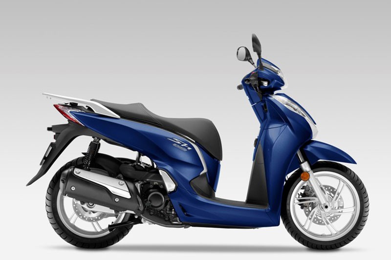 Honda châu Âu đã giới thiệu SH300i 2015 với nhiều điểm mới tập trung ở phần kiểu dáng, động cơ và những tính năng tiện ích.